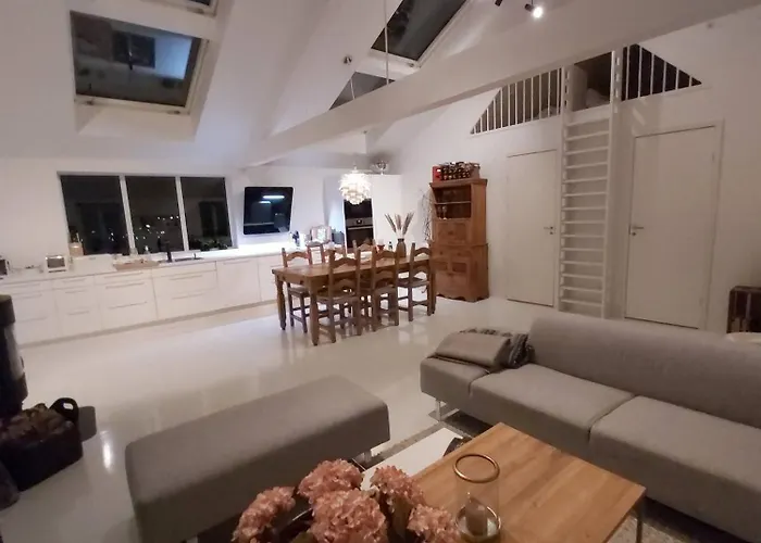 Daire Beautiful In The Centre Of *